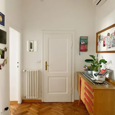 Casa Strehler شقة *